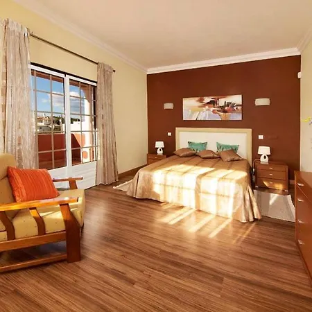 Roja- Pe Sleeps 8 With Pool Air Con And Wifi *