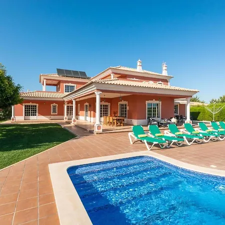 Roja- Pe Sleeps 8 With Pool Air Con And Wifi Olhos de Agua (Albufeira)