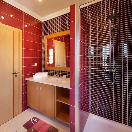 ヴィラ Roja- Pe Sleeps 8 With Pool Air Con And Wifi *